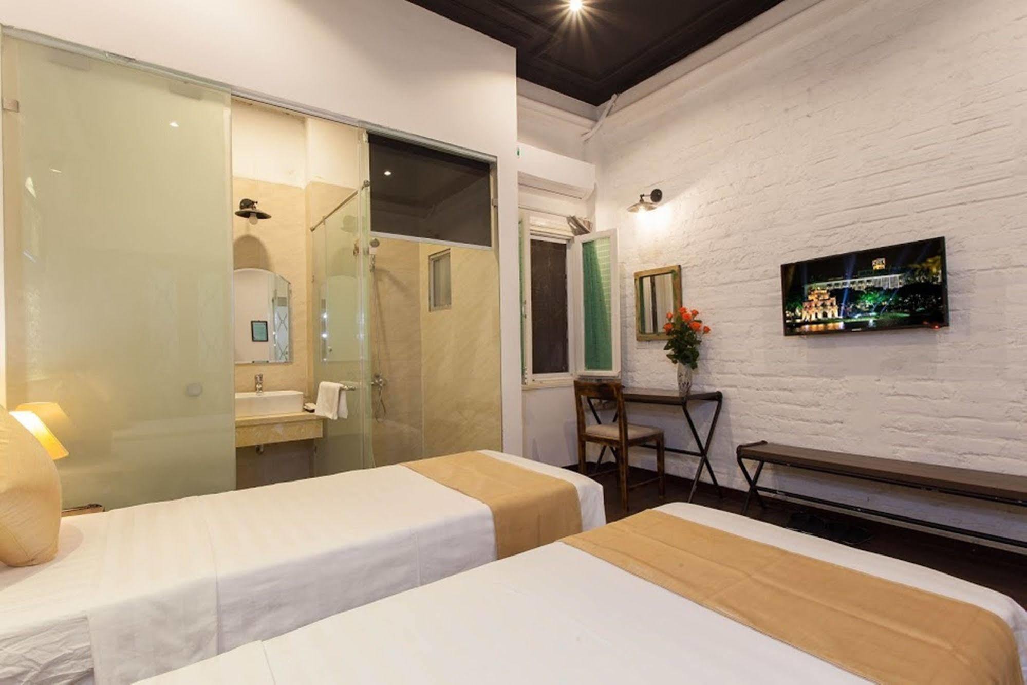 Luxury Backpakers Hotel Hanoi Exterior photo