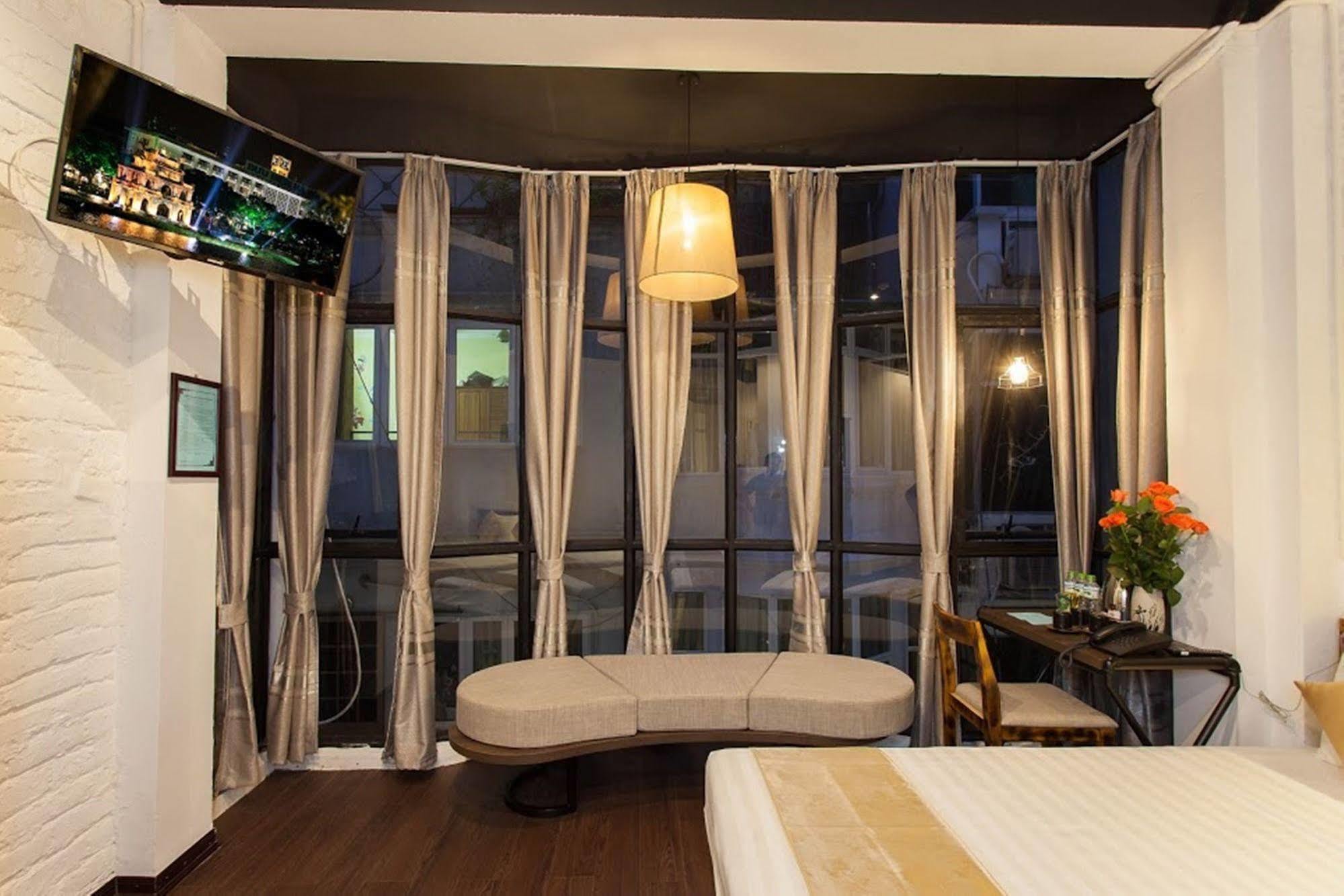 Luxury Backpakers Hotel Hanoi Exterior photo
