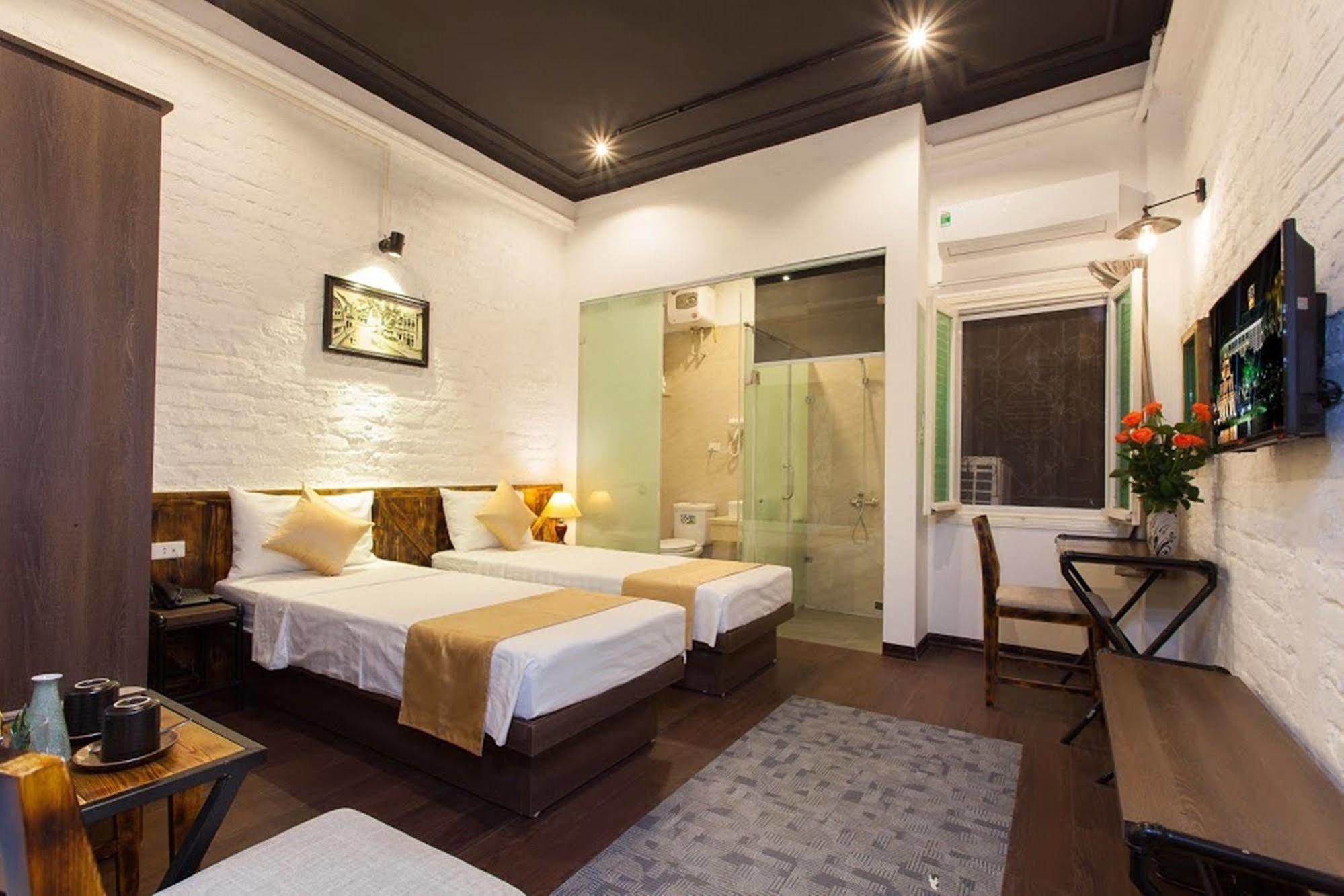 Luxury Backpakers Hotel Hanoi Exterior photo