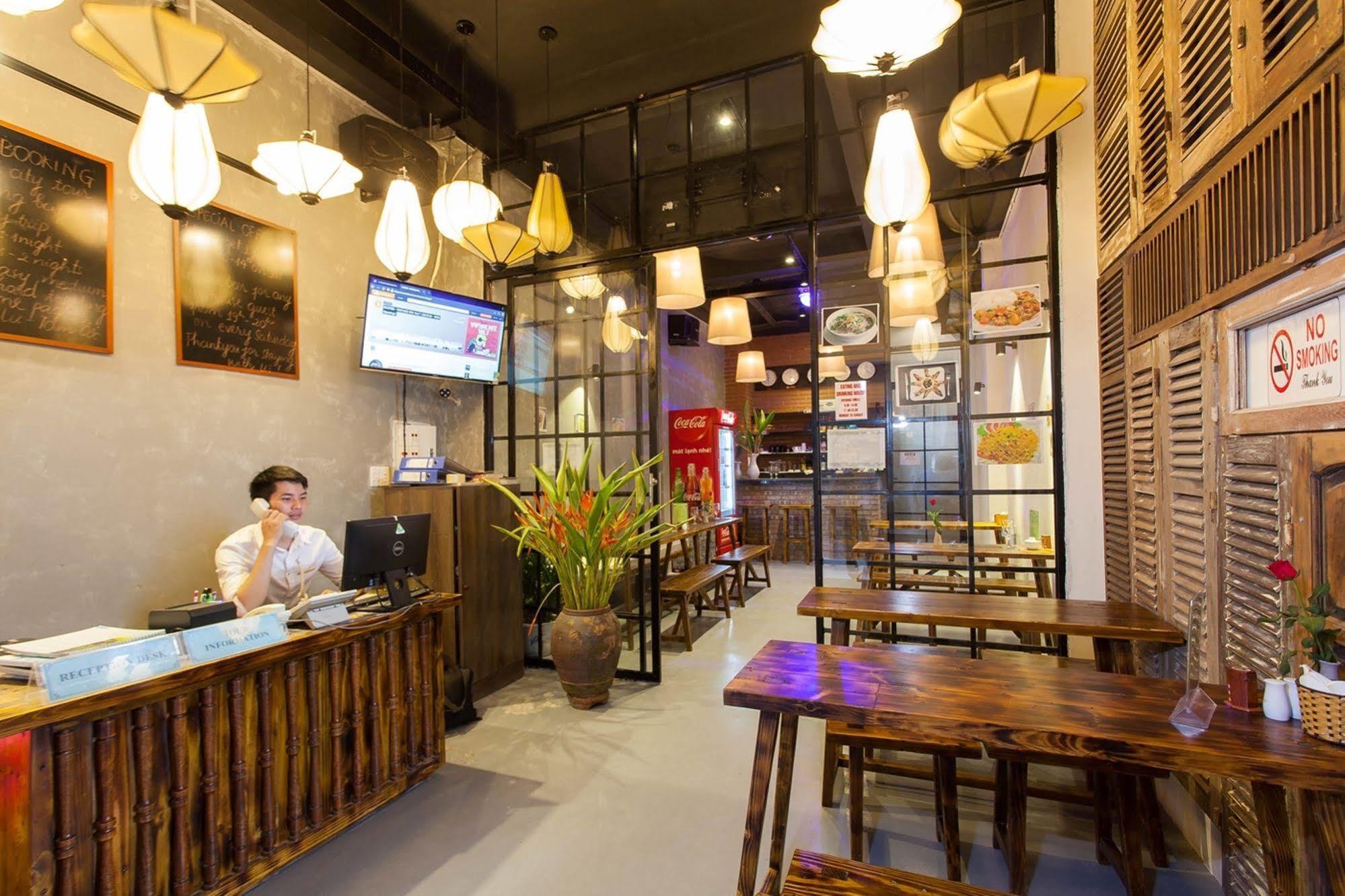 Luxury Backpakers Hotel Hanoi Exterior photo