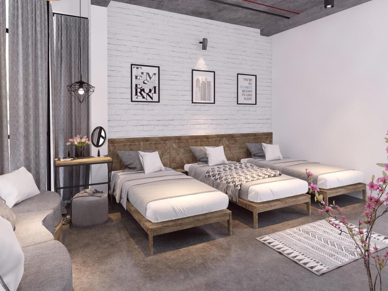 Luxury Backpakers Hotel Hanoi Exterior photo