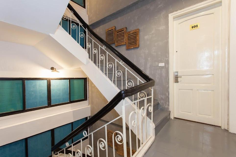Luxury Backpakers Hotel Hanoi Exterior photo